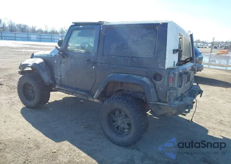2008 Jeep Wrangler Rubicon z USA, uszkodzony, nr VIN 1J4GA641X8L562140